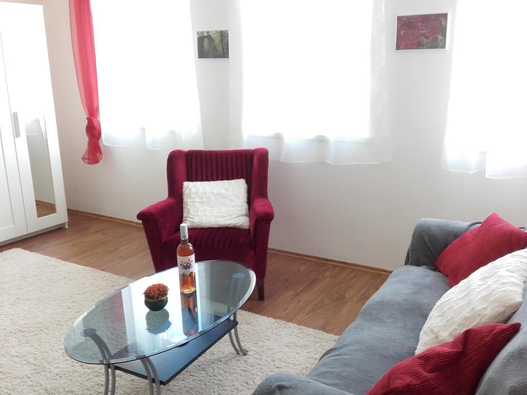 Eger Apartman Экстерьер фото
