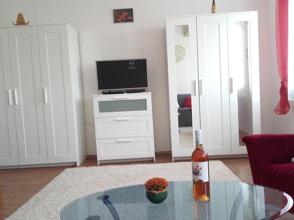 Eger Apartman Экстерьер фото